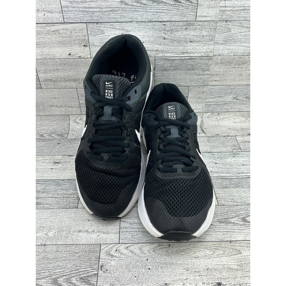 Nike Run Swift Black White Running Shoes CU3528-004 Women Sz 8